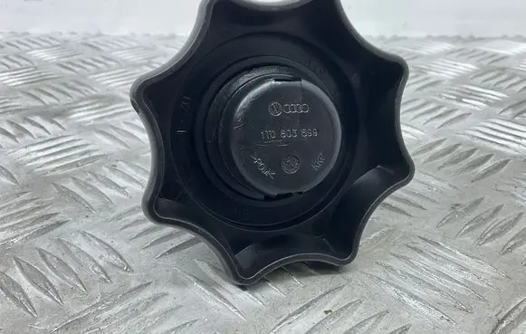 Volkswagen Golf VII Spare wheel bolt 1T0803899