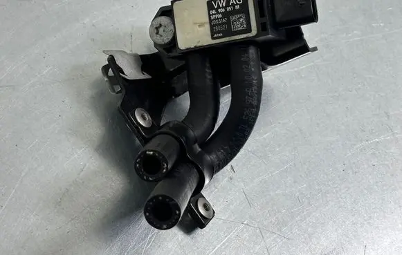 Skoda Kodiaq Exhaust gas pressure sensor 04L906051M