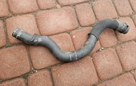 Opel Insignia B Coolant radiator 39086772