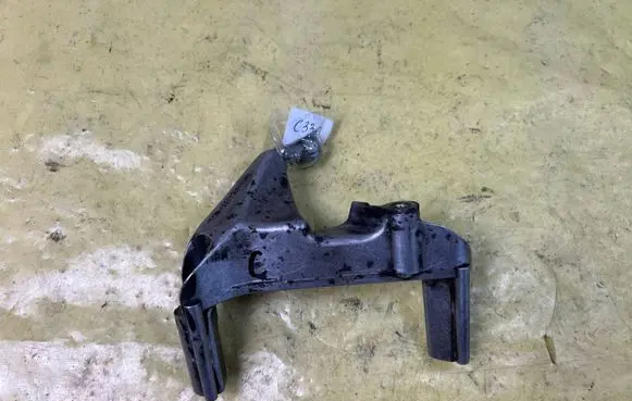 Mercedes-Benz C W204 Engine mounting bracket A6460160038