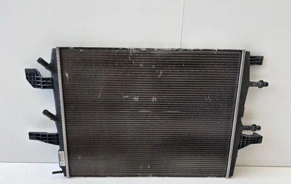 Mercedes-Benz B W247 Coolant radiator 2475000403