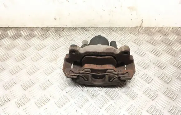 Skoda Superb B6 (3T) Front brake caliper