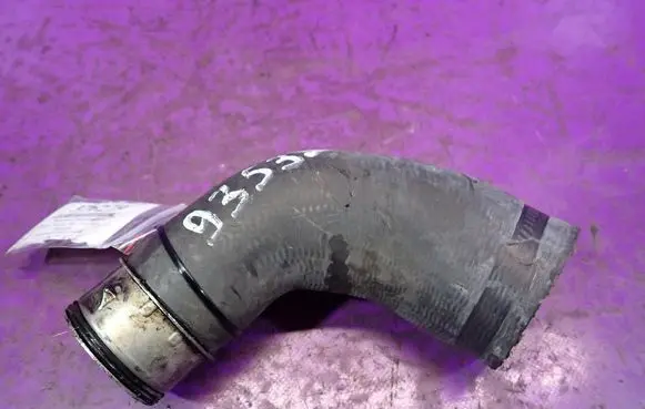 Volkswagen PASSAT B6 Intercooler hose/pipe 