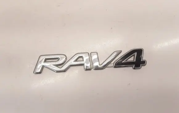 Toyota RAV 4 (XA20) Manufacturers badge/model letters 