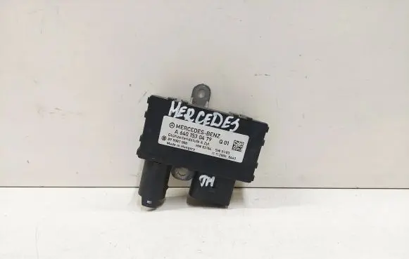 Mercedes-Benz B W245 Glow plug pre-heat relay A6401530479 899087000 111120050463