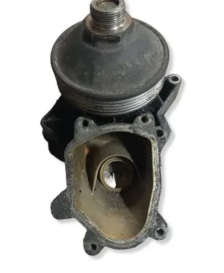 BMW 5 E39 Water pump 229571