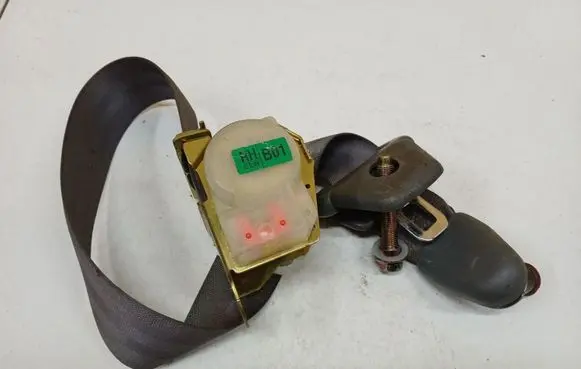 Hyundai Santa Fe Rear seatbelt 045262