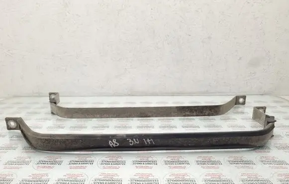 Audi A8 S8 D3 4E Fuel tank mounting bracket 4E0201653