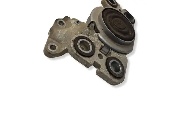 Volvo S60 Engine mount bracket 31401308 31401744