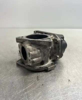 Audi A6 S6 C6 4F EGR valve 1109737136