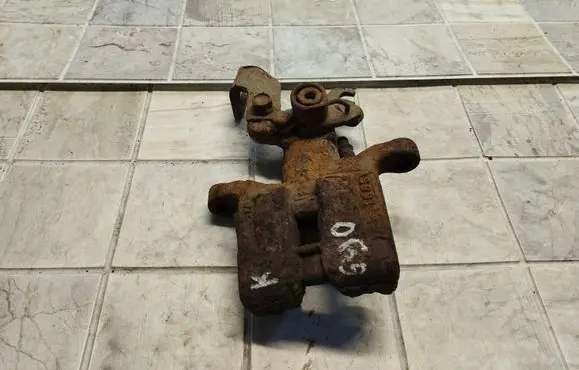 Mazda 6 Rear brake caliper