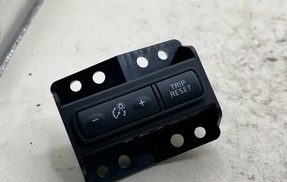 Nissan Qashqai Rear glass lock/latch T1888 252734BA0A