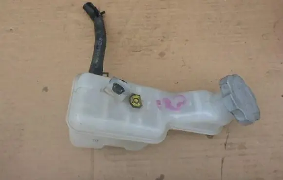 Hyundai i20 (PB PBT) Brake fluid reservoir 58500-1J700