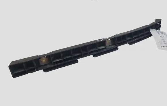 Hyundai Santa Fe Rear bumper mounting bracket 865162B000