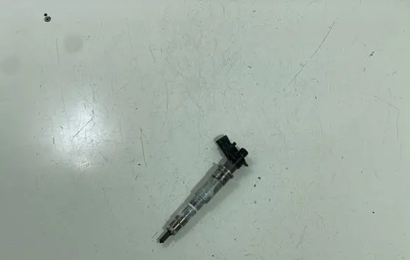 Fuel injector