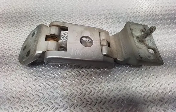 Opel Movano B Rear door upper hinge 844000014R 4111021M