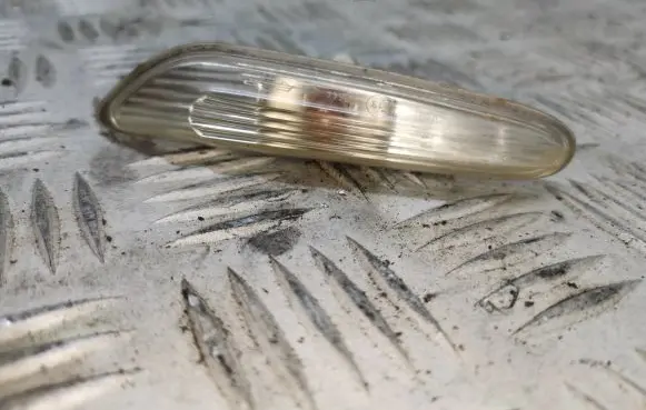 BMW 5 E60 E61 Front fender indicator light 4185R