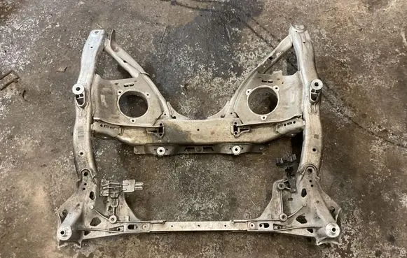 BMW 5 G30 G31 G38 Front subframe 6861106 600468942 VAT35DD2RD