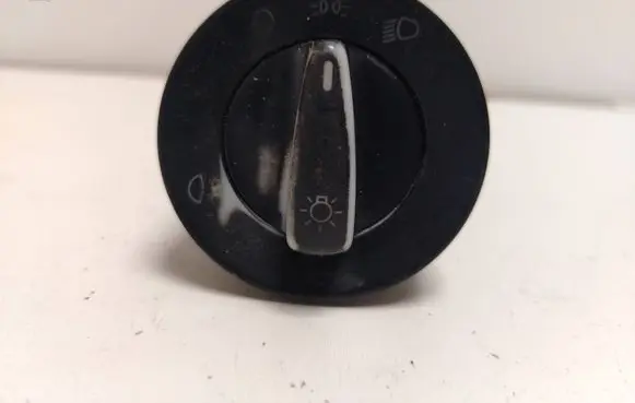 Volkswagen PASSAT B5 Light switch 1C0941531 04052030