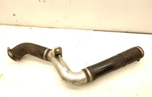 Intercooler hose/pipe