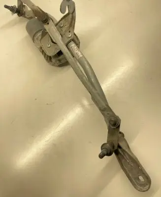 BMW 7 F01 F02 F03 F04 Front wiper linkage and motor 3397021520 7306266 105102100