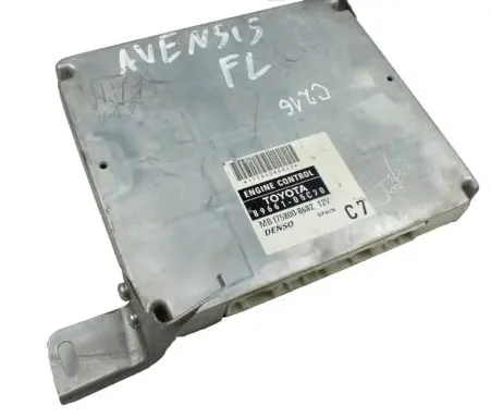 Toyota Avensis T250 Engine control unit/module 8966105C70 MB1758008682 17580086822