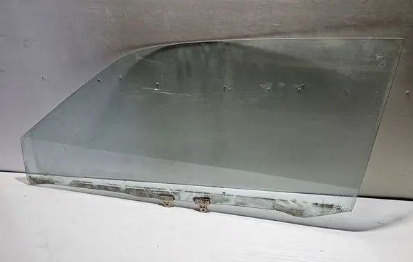 Nissan Sunny Front door window/glass (coupe) 43R00033