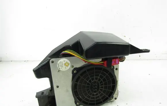 Audi A3 S3 8L Subwoofer speaker 