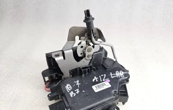 Audi A4 S4 B7 8E 8H Rear door lock 4B0839016G