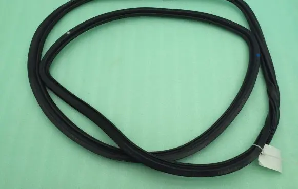 Audi Q7 4L Rubber seal rear door 