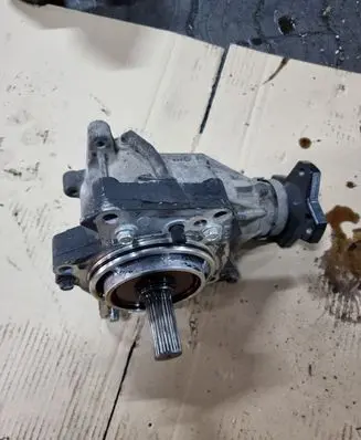 Nissan X-Trail T31 Gearbox transfer box case NOCODE