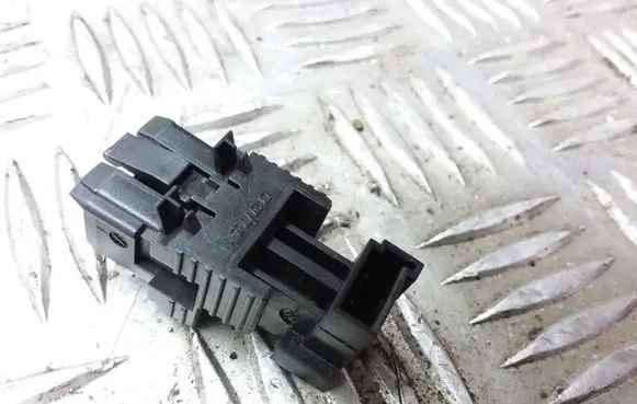 BMW 5 E60 E61 Brake pedal sensor switch 6928031 61316967601
