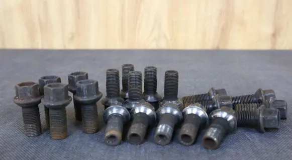 Mercedes-Benz SLK R172 Nuts/bolts 0009908307 A0009908307