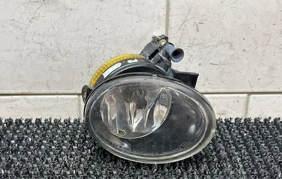 Volkswagen Touareg II Front fog light