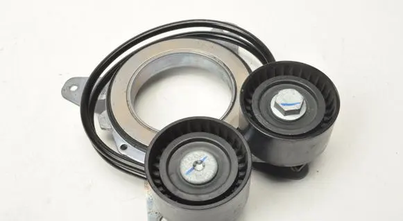 Volvo V60 Generator/alternator belt tensioner 32402903
