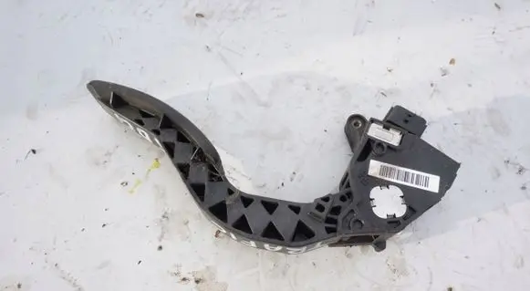 Renault Trafic III (X82) Accelerator throttle pedal PEDA
