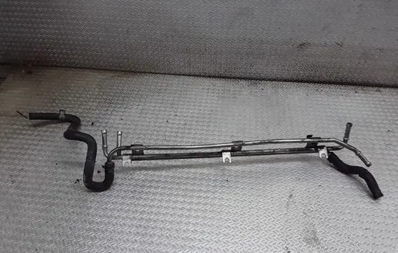 Volkswagen Golf IV Fuel line pipe