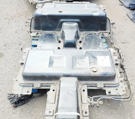 Peugeot 2008 II Hybrid / electric car battery 9827789180