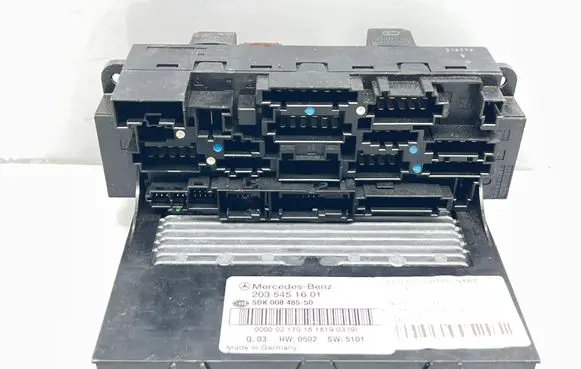 Mercedes-Benz C W203 Fuse box set 2035451601 5DK00848550