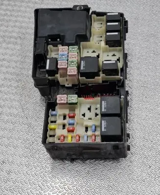Volvo V50 Fuse module 518818000 1054825 8688040