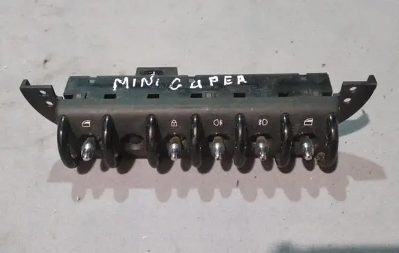 Fog light switch