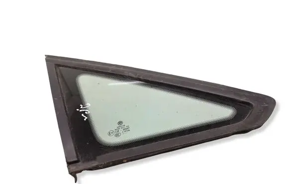 Volkswagen Caddy Front triangle window/glass AS2