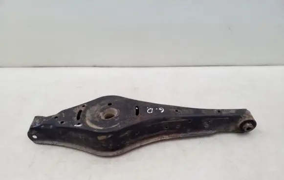 Volkswagen Tiguan Rear upper control arm/wishbone