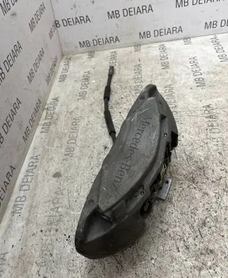 Mercedes-Benz C W205 Front brake caliper