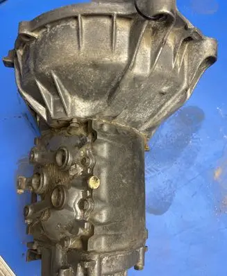 Mercedes-Benz COMPAKT W115 Manual 4 speed gearbox 1152611001 1152511601