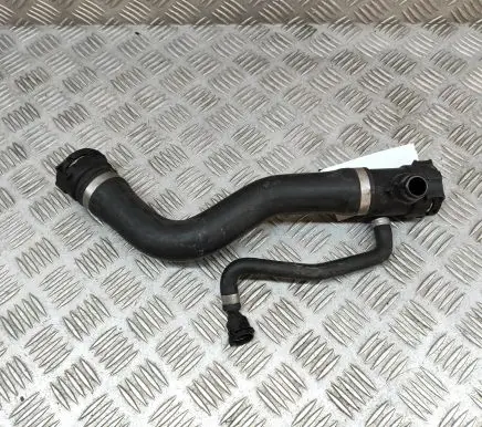BMW 4 F32 F33 Engine coolant pipe/hose 7596837