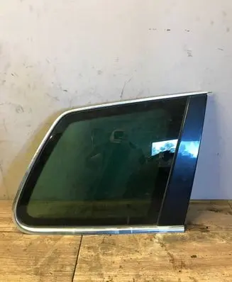 Volkswagen Touareg I Rear side window 7L6845298 7L6845298C