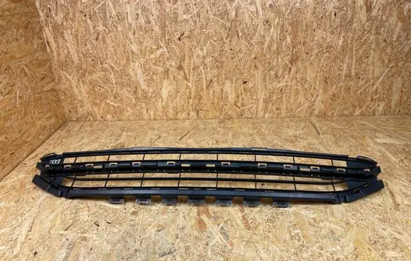 Front bumper lower grill