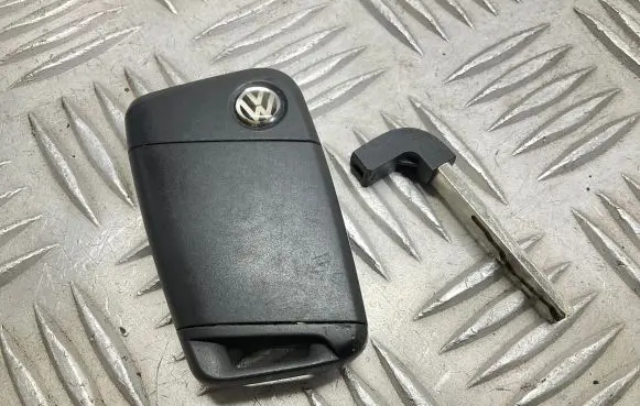 Volkswagen PASSAT B8 Ignition key/card 3G0959752K