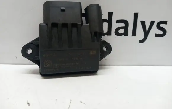 Mercedes-Benz E W211 Glow plug pre-heat relay E2110021048 2110021048